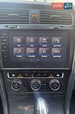 Хетчбек Volkswagen e-Golf 2020 в 