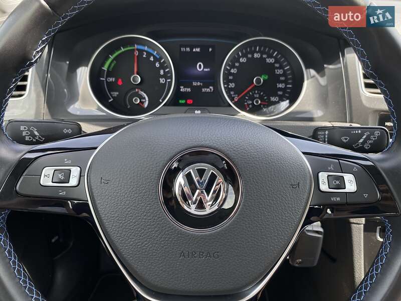 Хетчбек Volkswagen e-Golf 2020 в Львові