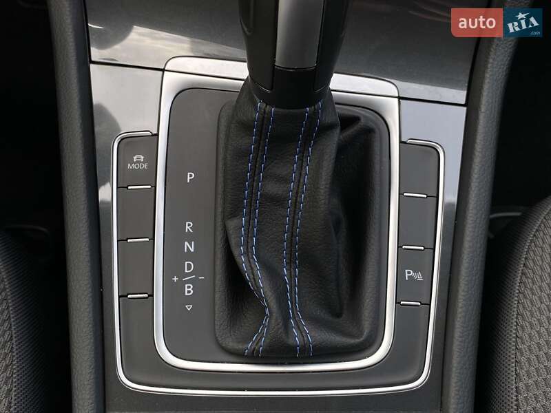 Хетчбек Volkswagen e-Golf 2020 в Львові