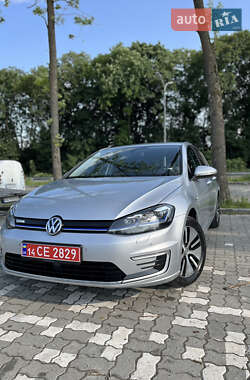 Хэтчбек Volkswagen e-Golf 2019 в 