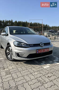 Хэтчбек Volkswagen e-Golf 2019 в 