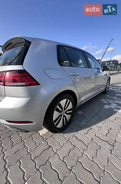 Хэтчбек Volkswagen e-Golf 2019 в 