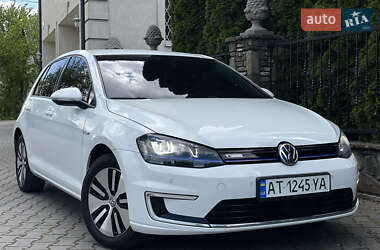 Хэтчбек Volkswagen e-Golf 2015 в 