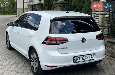 Хэтчбек Volkswagen e-Golf 2015 в 