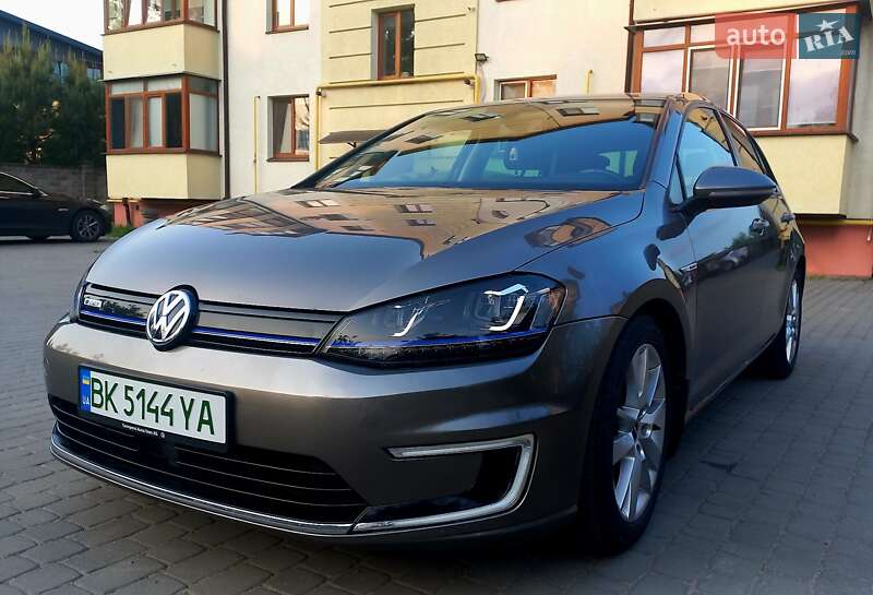 Хетчбек Volkswagen e-Golf 2014 в Рівному