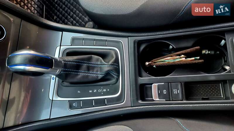 Хетчбек Volkswagen e-Golf 2014 в Рівному