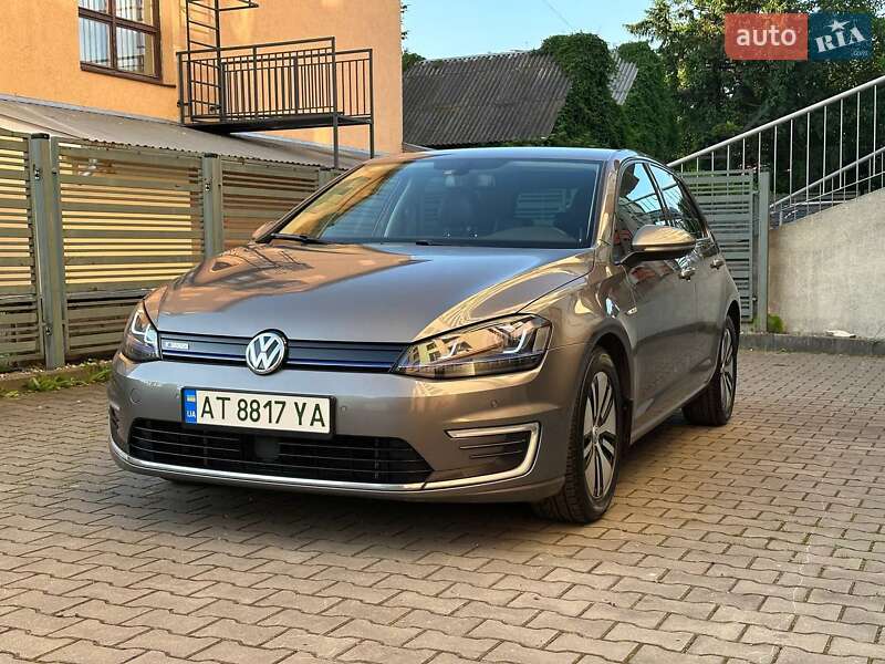 Volkswagen e-Golf 2015