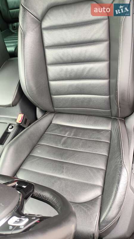 Хетчбек Volkswagen e-Golf 2016 в Львові фото 22 Хетчбек Volkswagen e-Golf 2016 в Львові