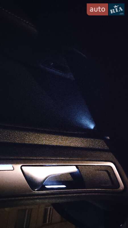 Хэтчбек Volkswagen e-Golf 2016 в Львове фото 69 Хэтчбек Volkswagen e-Golf 2016 в Львове