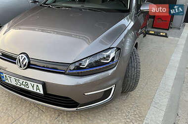 Хетчбек Volkswagen e-Golf 2015 в Івано-Франківську
