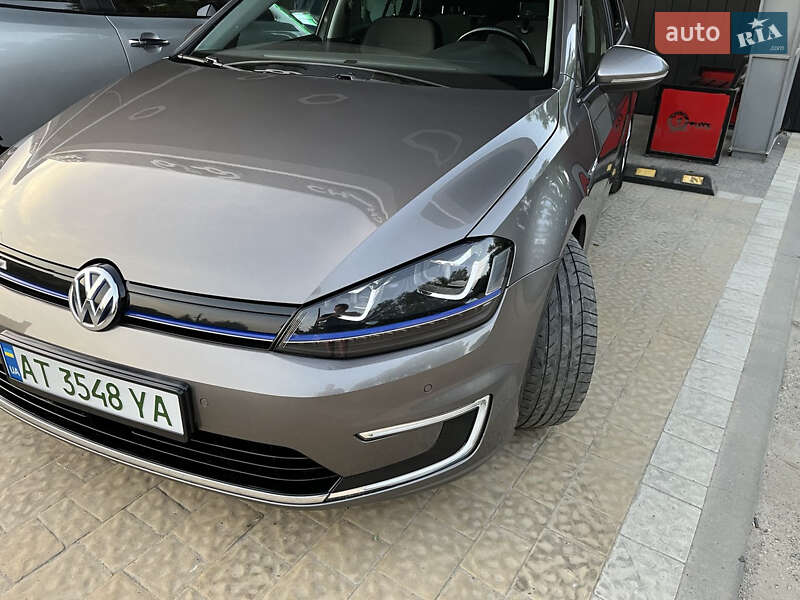 Volkswagen e-Golf 2015