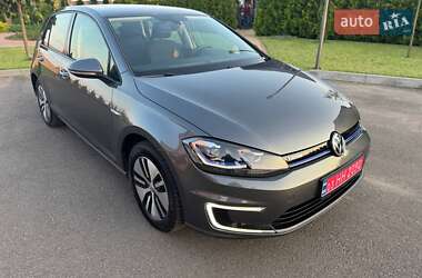 Хэтчбек Volkswagen e-Golf 2018 в 