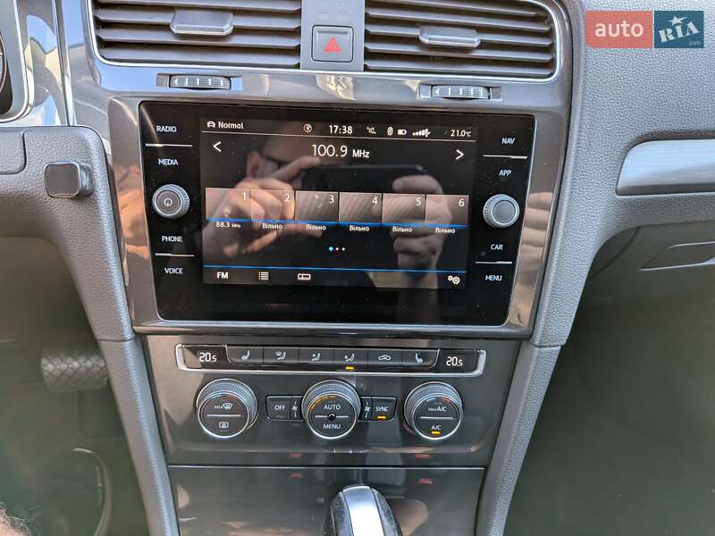 Хетчбек Volkswagen e-Golf 2020 в Луцьку