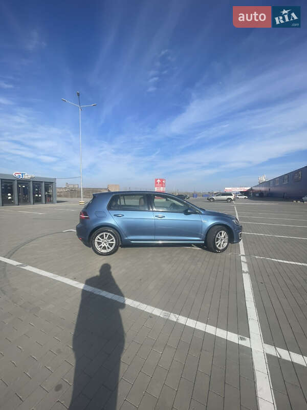 Хетчбек Volkswagen e-Golf 2015 в Вінниці