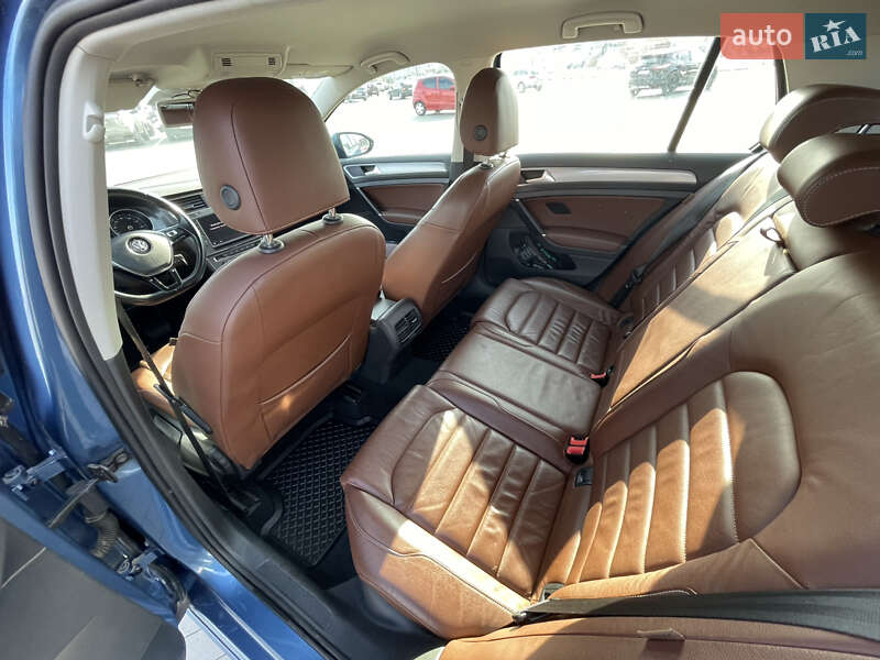 Хетчбек Volkswagen e-Golf 2015 в Вінниці