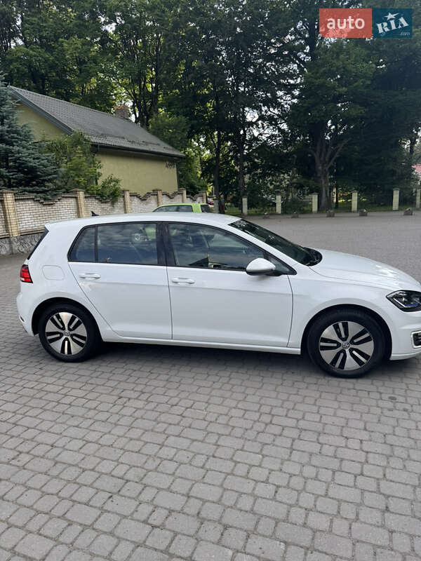 Хэтчбек Volkswagen e-Golf 2018 в Львове