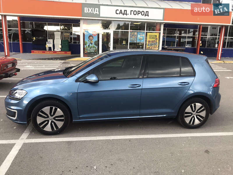 Хетчбек Volkswagen e-Golf 2016 в Дніпрі
