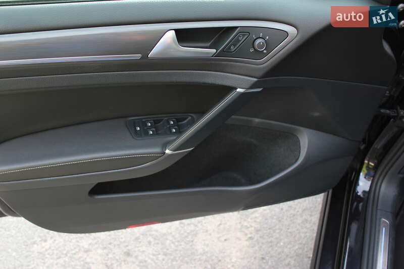 Хэтчбек Volkswagen e-Golf 2018 в Тернополе