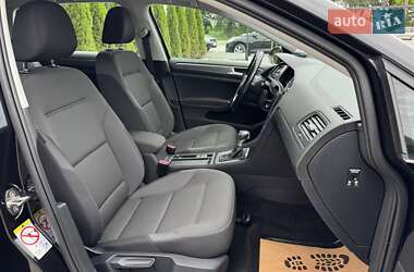 Хетчбек Volkswagen e-Golf 2019 в 