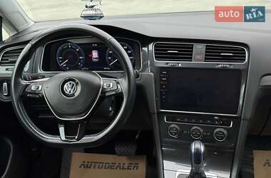 Хетчбек Volkswagen e-Golf 2019 в 