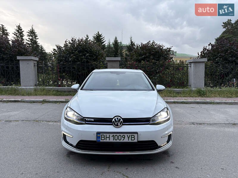 Хэтчбек Volkswagen e-Golf 2017 в Умани