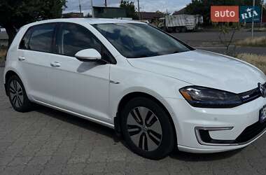 Хэтчбек Volkswagen e-Golf 2016 в Черкассах