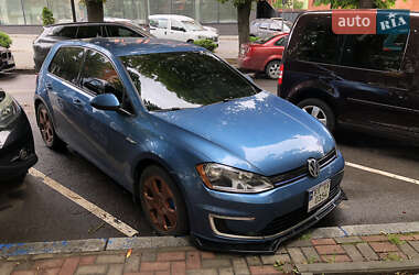 Хэтчбек Volkswagen e-Golf 2015 в Хмельницком