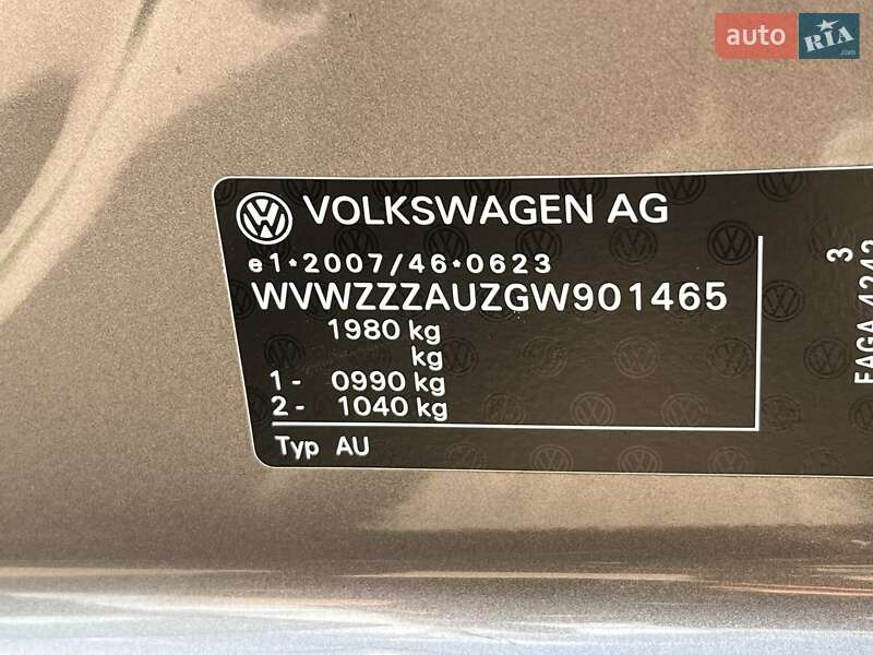 Хетчбек Volkswagen e-Golf 2015 в Коростені