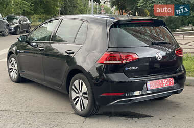 Хетчбек Volkswagen e-Golf 2017 в Києві