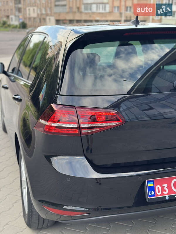 Хетчбек Volkswagen e-Golf 2016 в Рівному