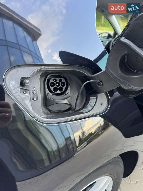 Хетчбек Volkswagen e-Golf 2016 в Рівному