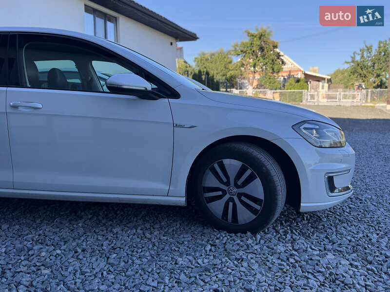 Хетчбек Volkswagen e-Golf 2017 в Рівному