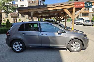 Хэтчбек Volkswagen e-Golf 2015 в Киеве