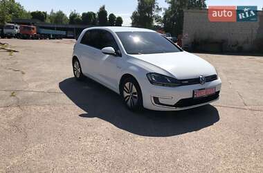 Хетчбек Volkswagen e-Golf 2015 в Черкасах