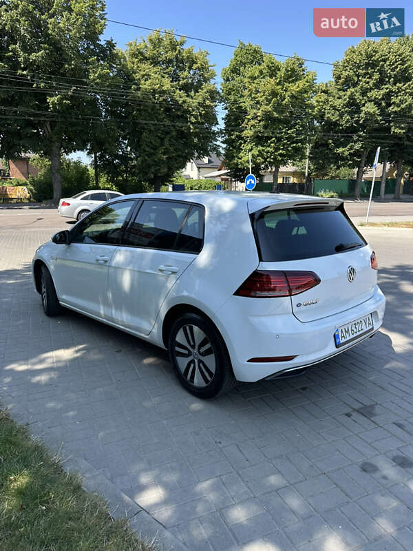 Хетчбек Volkswagen e-Golf 2017 в Житомирі