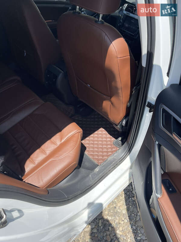 Хетчбек Volkswagen e-Golf 2015 в Ужгороді