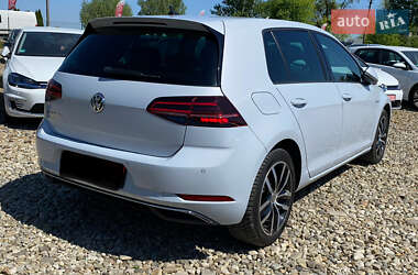 Хэтчбек Volkswagen e-Golf 2018 в 