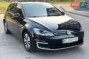 Хэтчбек Volkswagen e-Golf 2017 в Новояворовске