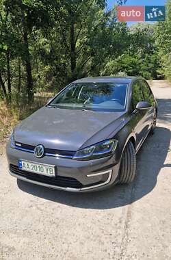 Хэтчбек Volkswagen e-Golf 2018 в Киеве