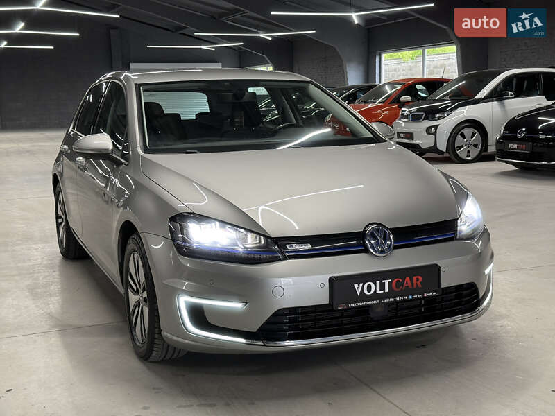 Хэтчбек Volkswagen e-Golf 2015 в Владимире