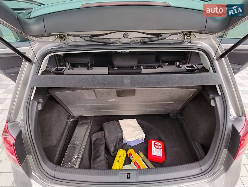 Хэтчбек Volkswagen e-Golf 2015 в Косове
