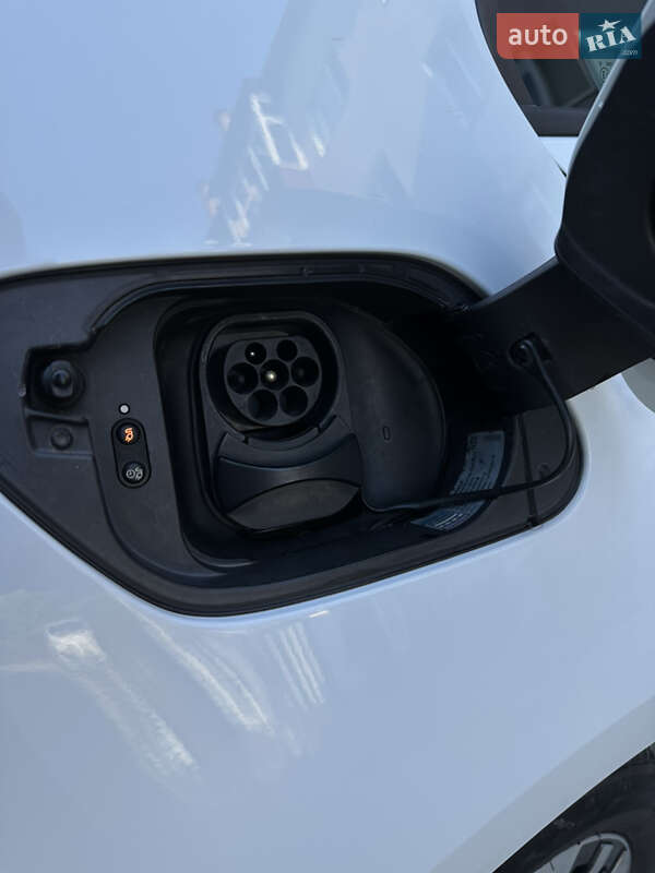 Хетчбек Volkswagen e-Golf 2015 в Шепетівці