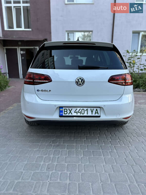 Хетчбек Volkswagen e-Golf 2015 в Шепетівці