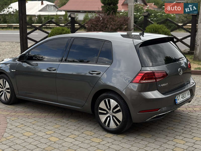 Хэтчбек Volkswagen e-Golf 2018 в Косове