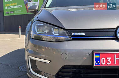 Хэтчбек Volkswagen e-Golf 2015 в Киеве