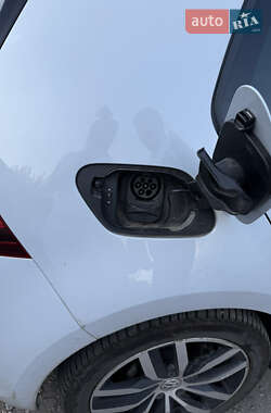 Хэтчбек Volkswagen e-Golf 2018 в 