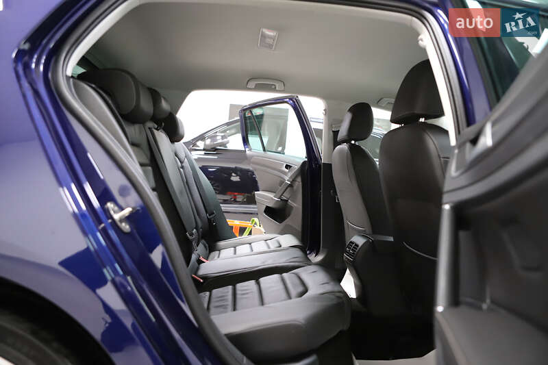 Хетчбек Volkswagen e-Golf 2021 в Дрогобичі