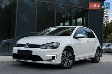 Хетчбек Volkswagen e-Golf 2015 в Львові