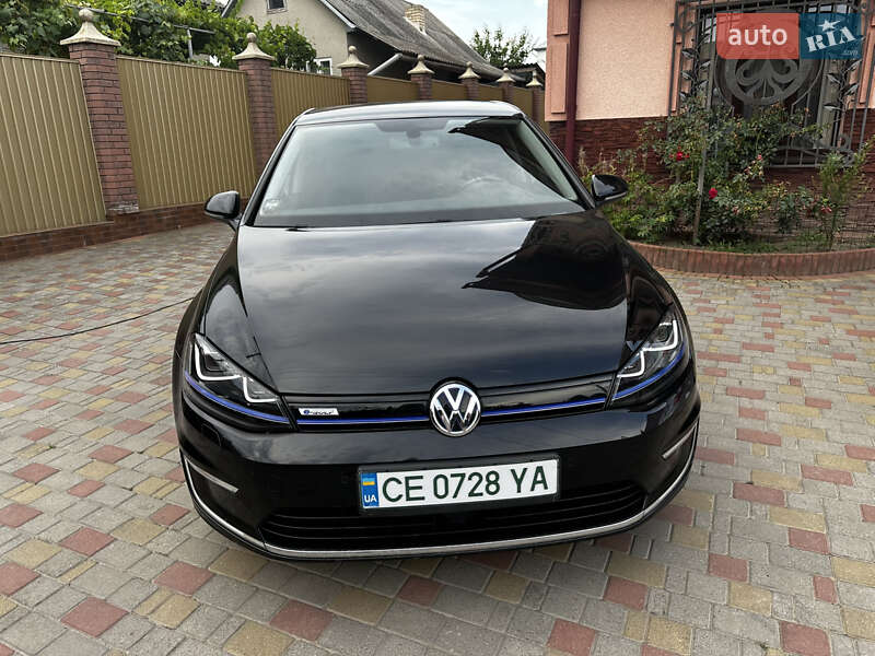 Хетчбек Volkswagen e-Golf 2016 в Чернівцях