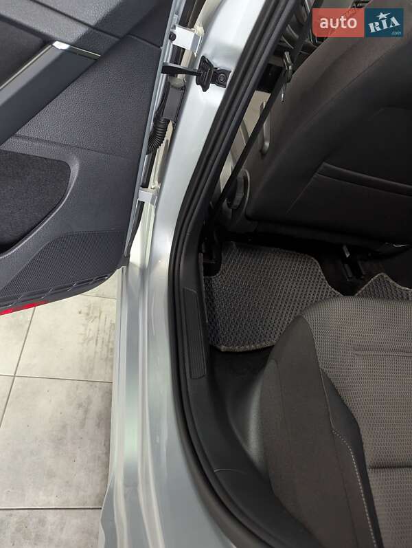 Хетчбек Volkswagen e-Golf 2020 в Вінниці